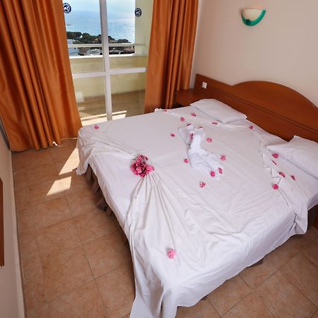 Tuntas Family Suites Κουσάντασι Εξωτερικό φωτογραφία