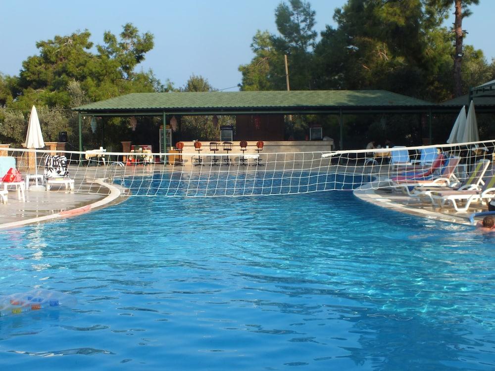 Tuntas Family Suites Κουσάντασι Εξωτερικό φωτογραφία