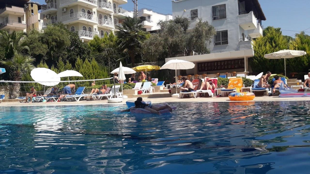 Tuntas Family Suites Κουσάντασι Εξωτερικό φωτογραφία