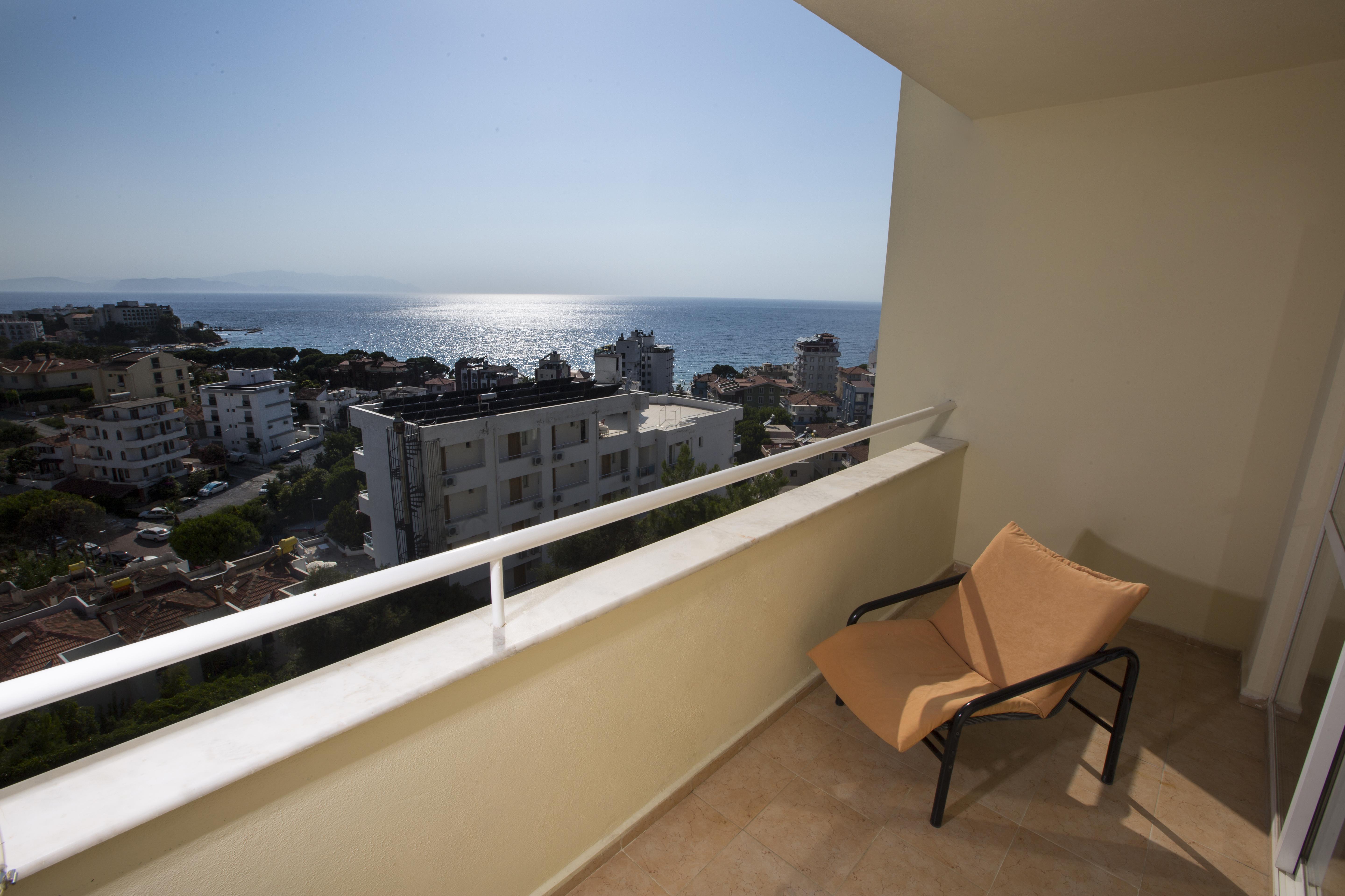 Tuntas Family Suites Κουσάντασι Εξωτερικό φωτογραφία