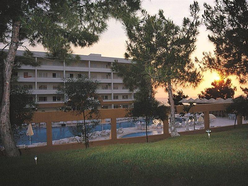 Tuntas Family Suites Κουσάντασι Εξωτερικό φωτογραφία