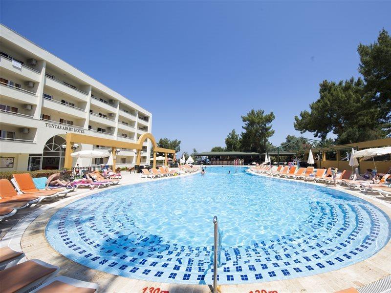 Tuntas Family Suites Κουσάντασι Εξωτερικό φωτογραφία